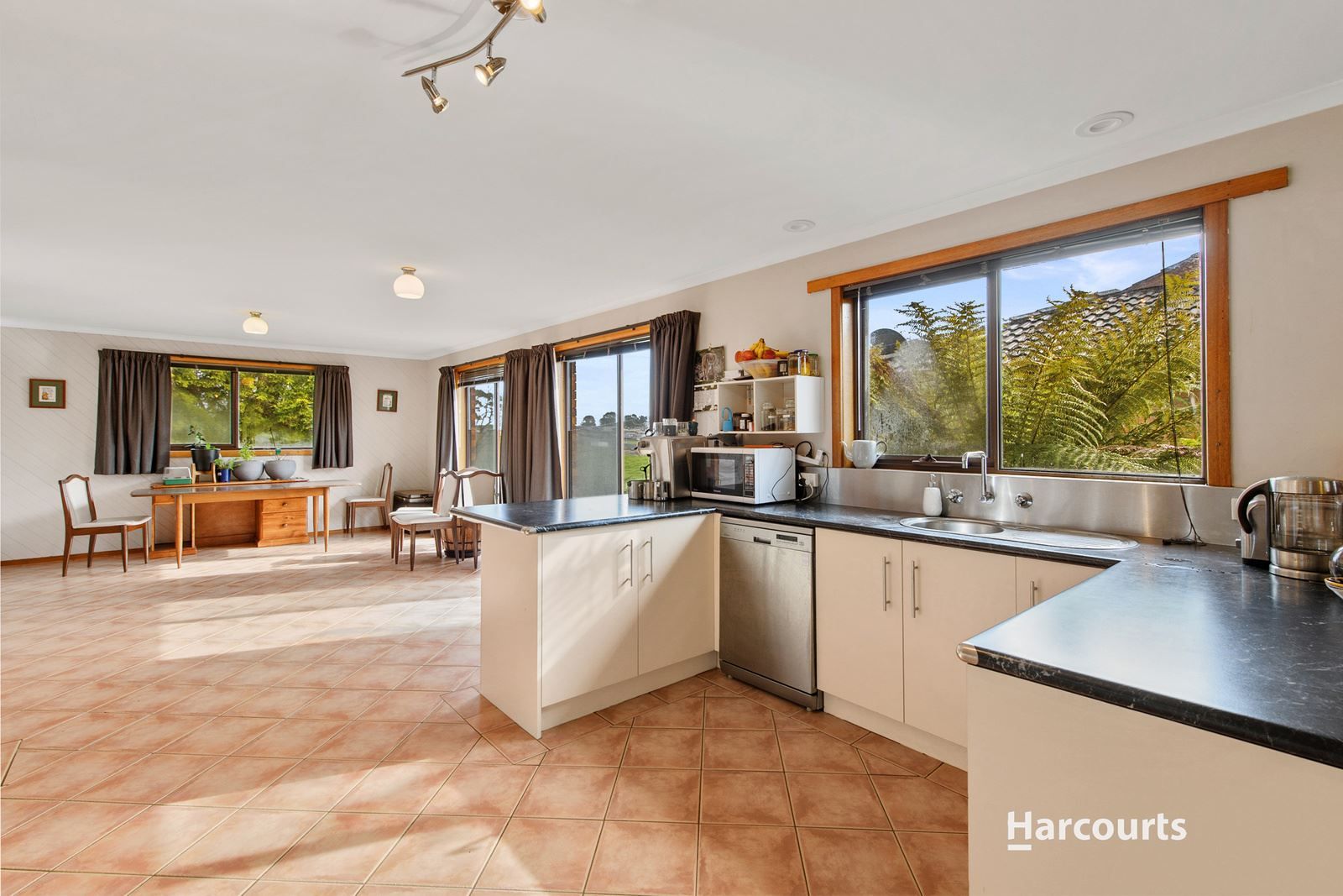 8 Ritchie Avenue, Downlands TAS 7320, Image 2