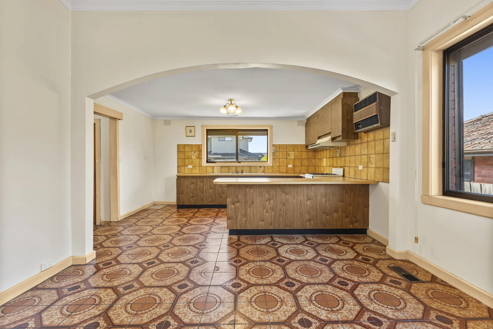 Additional image 8 of 561 Warrigal Road, Ashwood VIC 3147