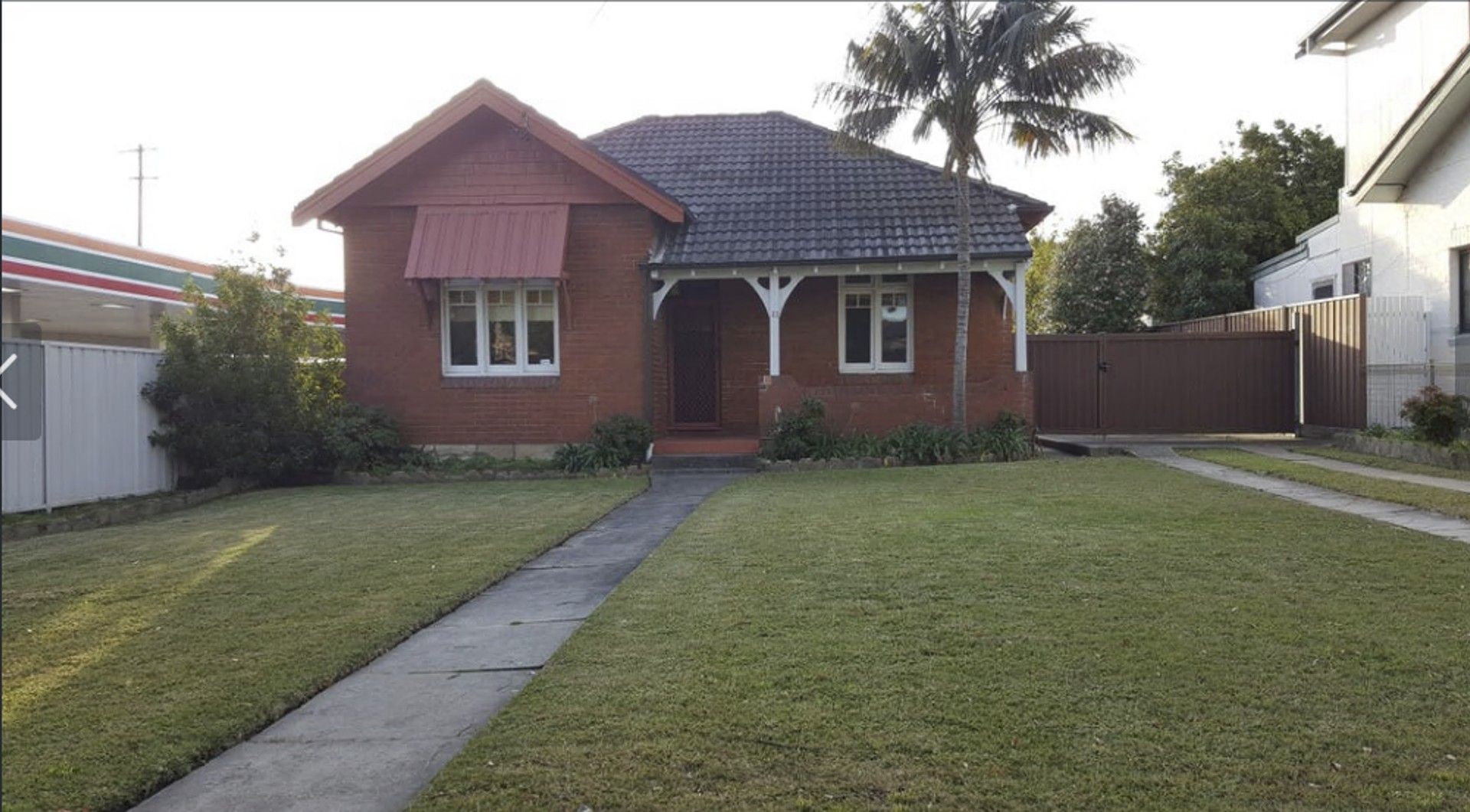 3 bedrooms House in 33 Joffre Street SOUTH HURSTVILLE NSW, 2221