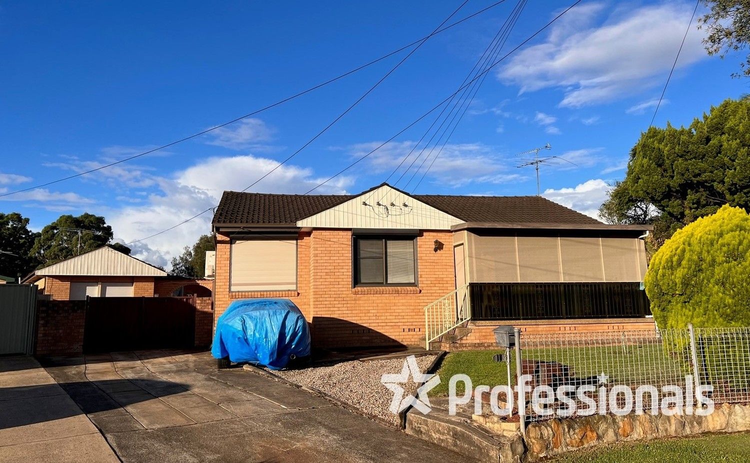 Lurnea NSW 2170 - 4 beds house for Sale, Forthcoming auction ...