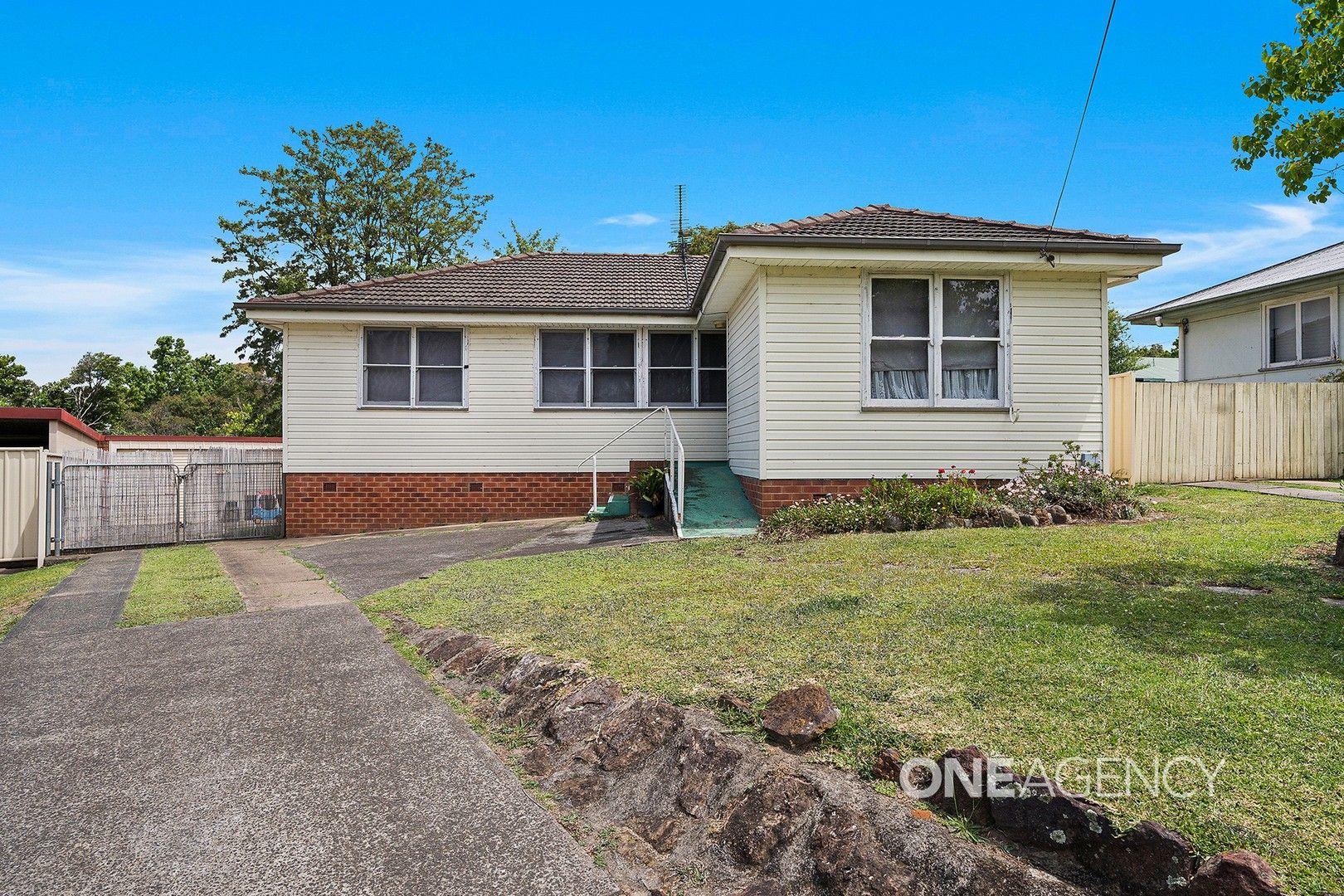 4 bedrooms House in 3 Miller Avenue NOWRA NSW, 2541