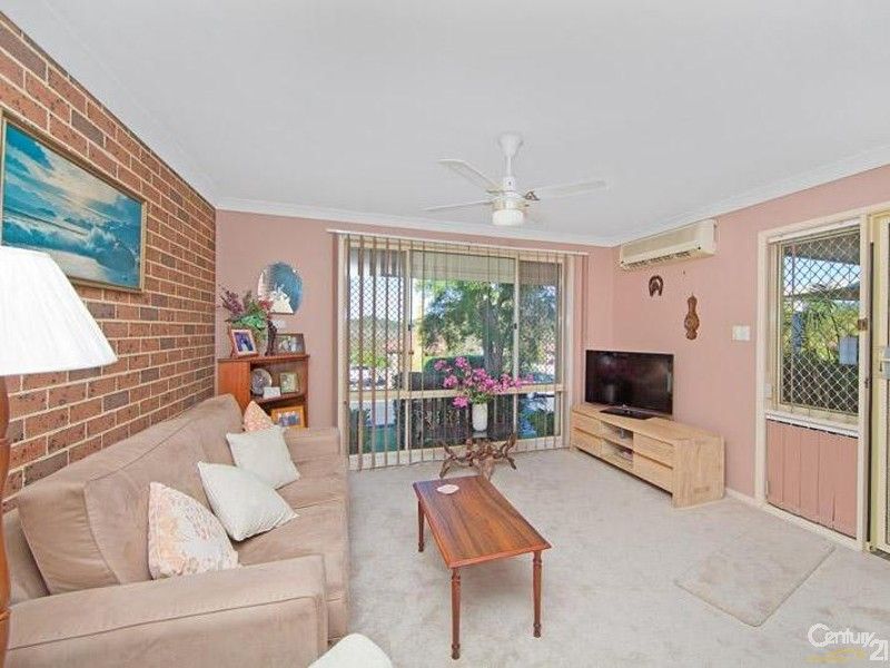 1/10 Bolton, Bateau Bay NSW 2261, Image 2