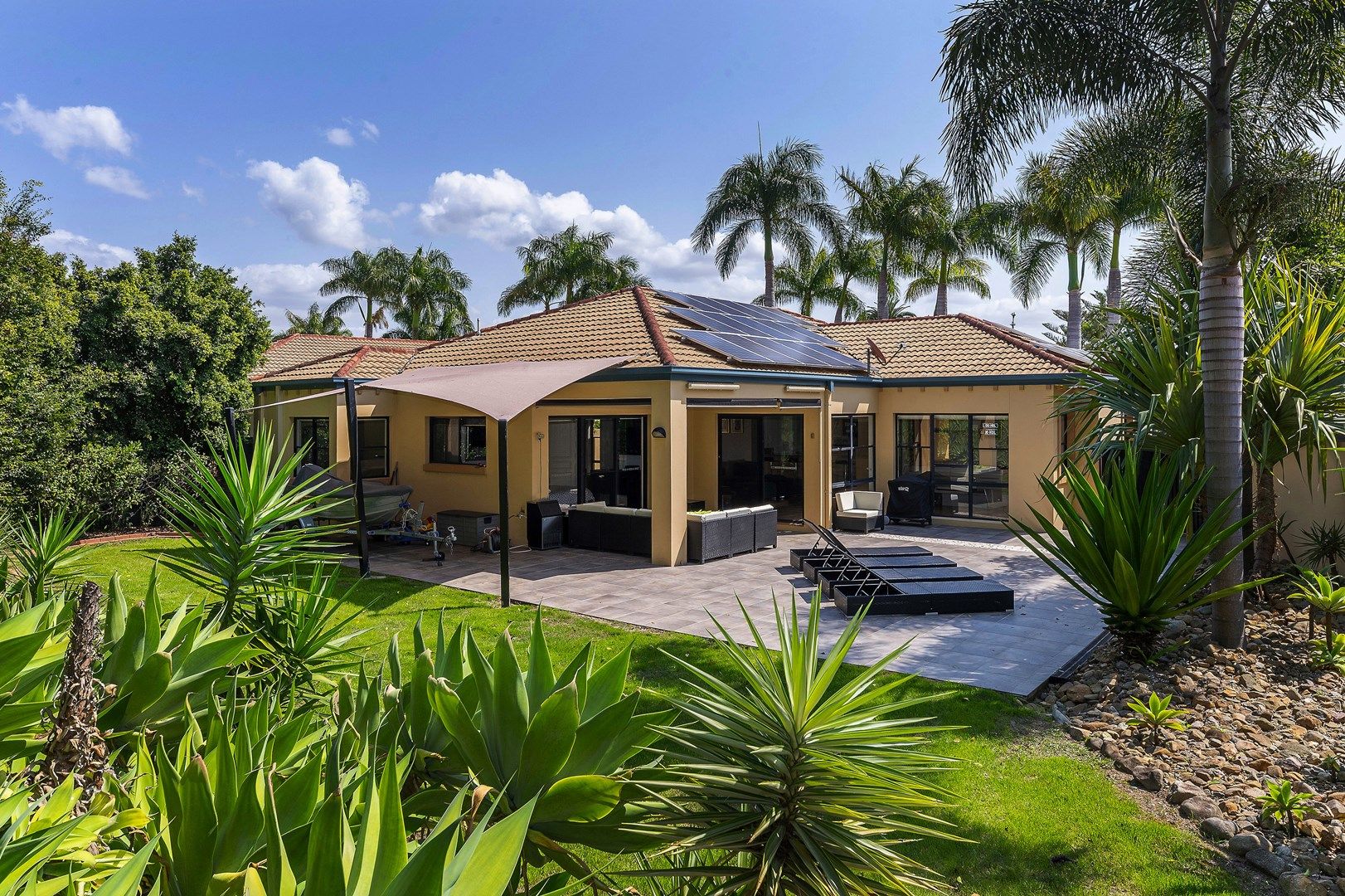 3288 Palladian Dr, Hope Island QLD 4212, Image 0