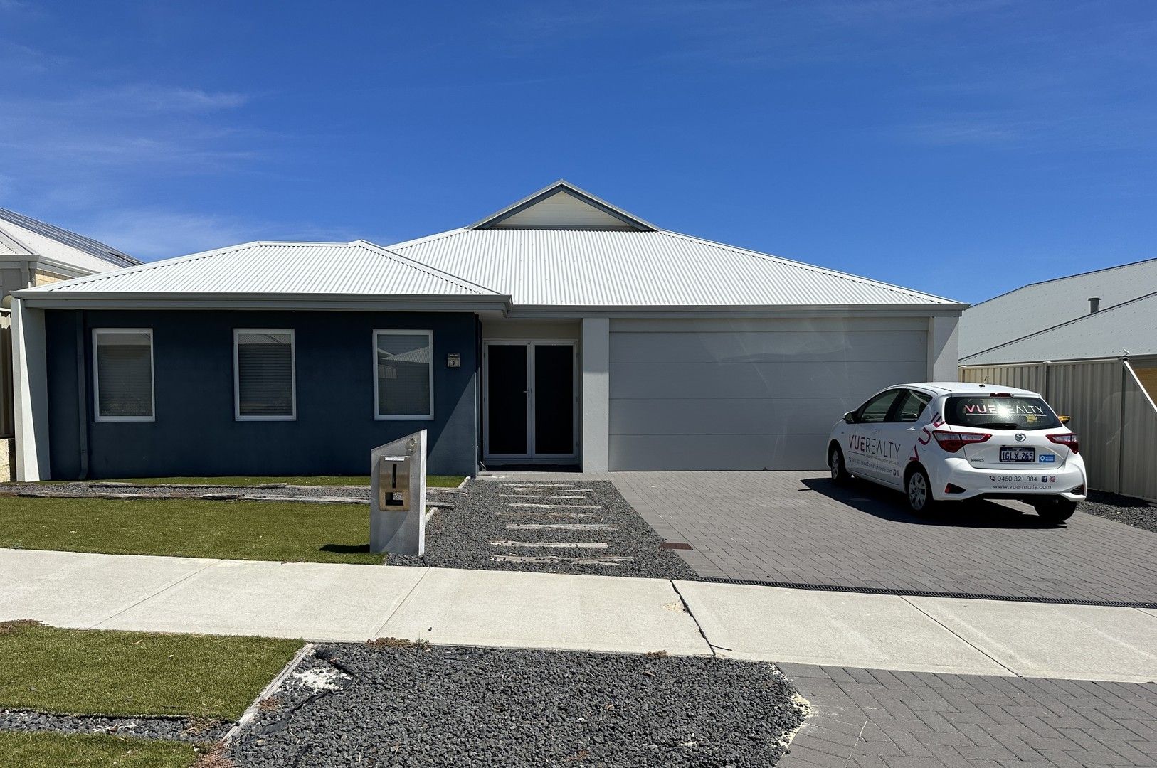 4 bedrooms House in 9 Explorer St YANCHEP WA, 6035