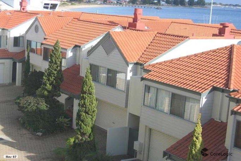 3 bedrooms Apartment / Unit / Flat in 6/1-3 Railway Terrace ROCKINGHAM WA, 6168