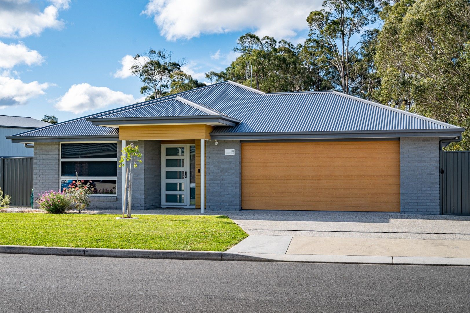 4 bedrooms House in 18 Tedmon Street SPREYTON TAS, 7310