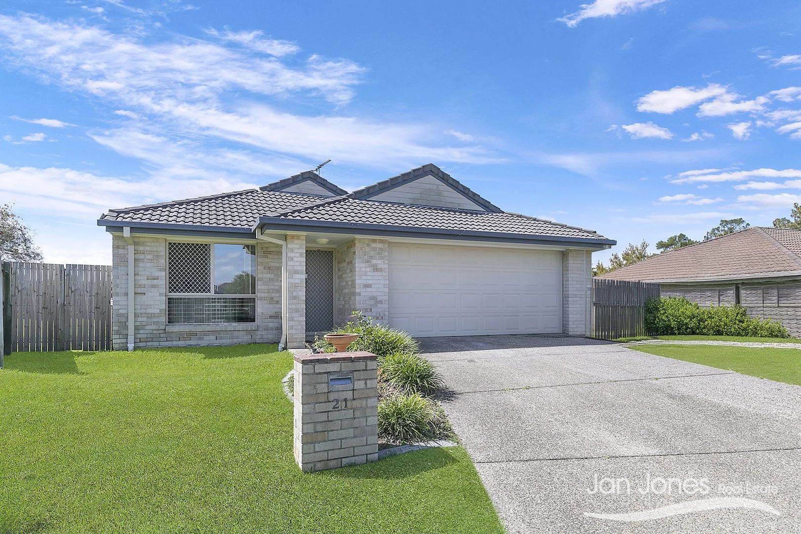 Primary image of 21 Grassdale Crescent, Morayfield QLD 4506