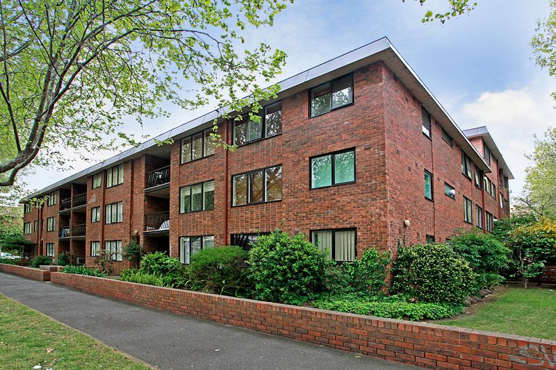 2 bedrooms Apartment / Unit / Flat in 16/24 Park Street ST KILDA WEST VIC, 3182