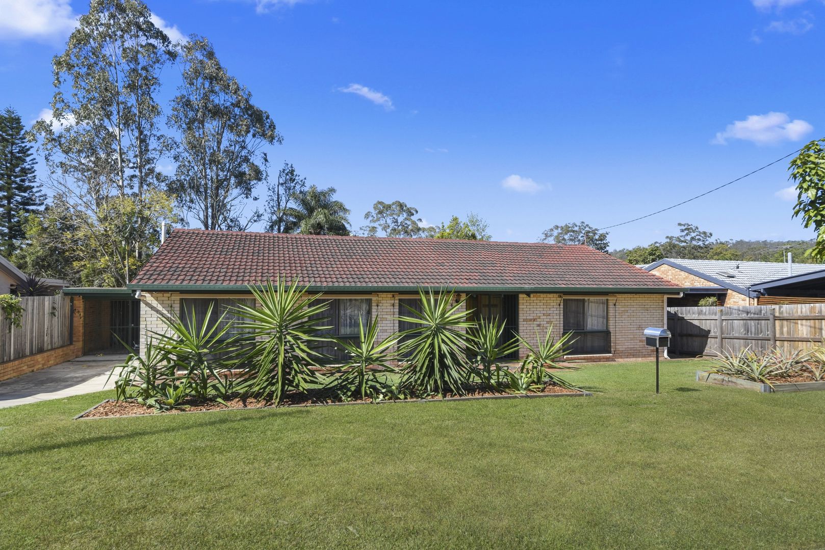 10 Ingrid Street, Samford Village Property History & Address Research
