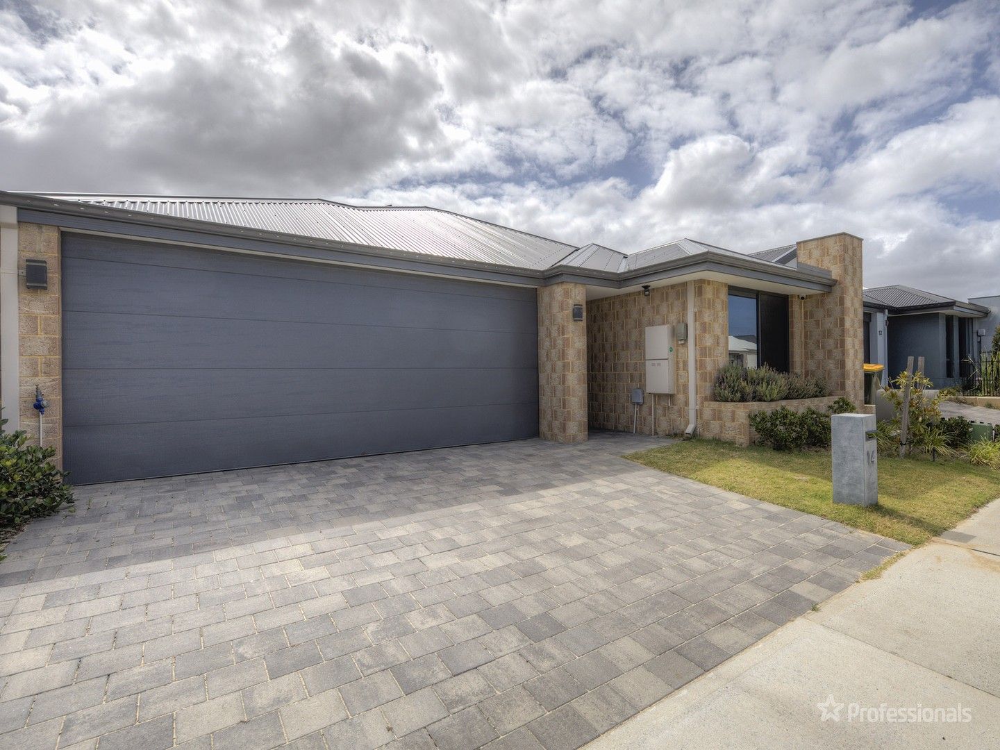 3 bedrooms House in 14 Prussian Way EGLINTON WA, 6034