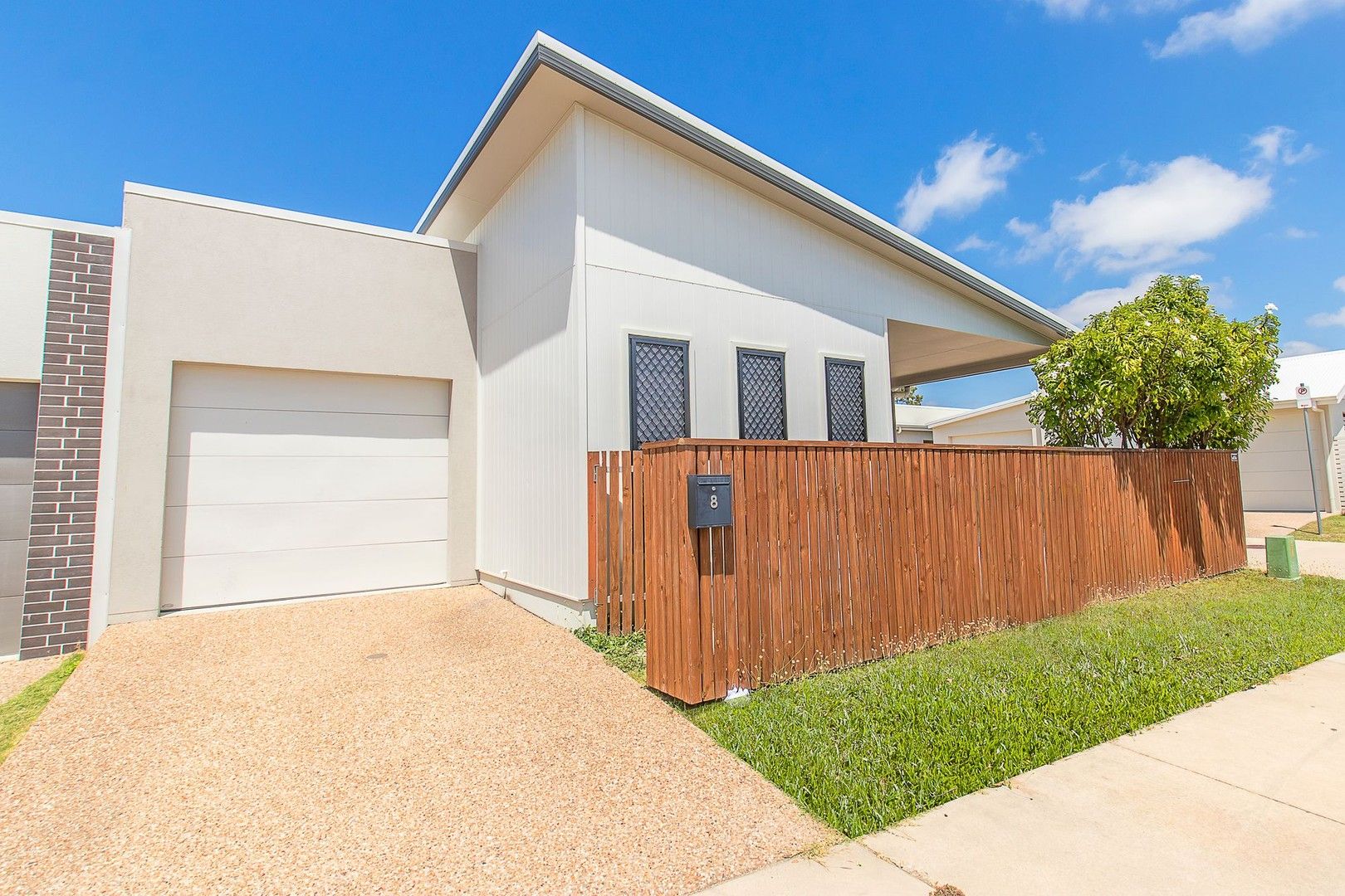 3 bedrooms House in 8 Target Street IDALIA QLD, 4811