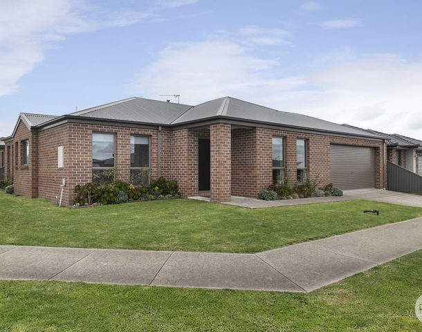 64 Ascot Gardens Drive, Delacombe VIC 3356