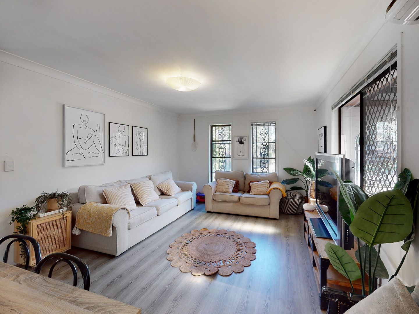 4 Molesworth Street, Seventeen Mile Rocks QLD 4073 House For Rent