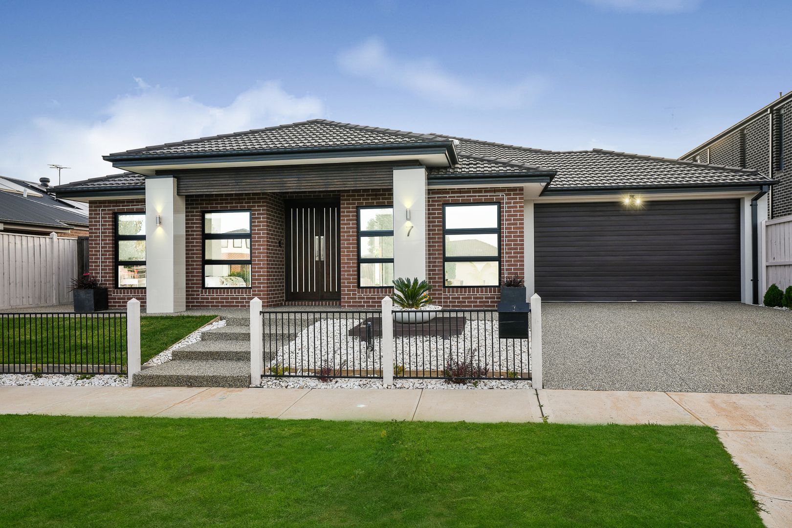 7 Carnation Drive, Rockbank VIC 3335, Image 2