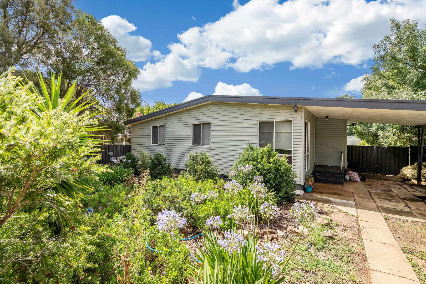 217 Fernleigh Road, Ashmont NSW 2650