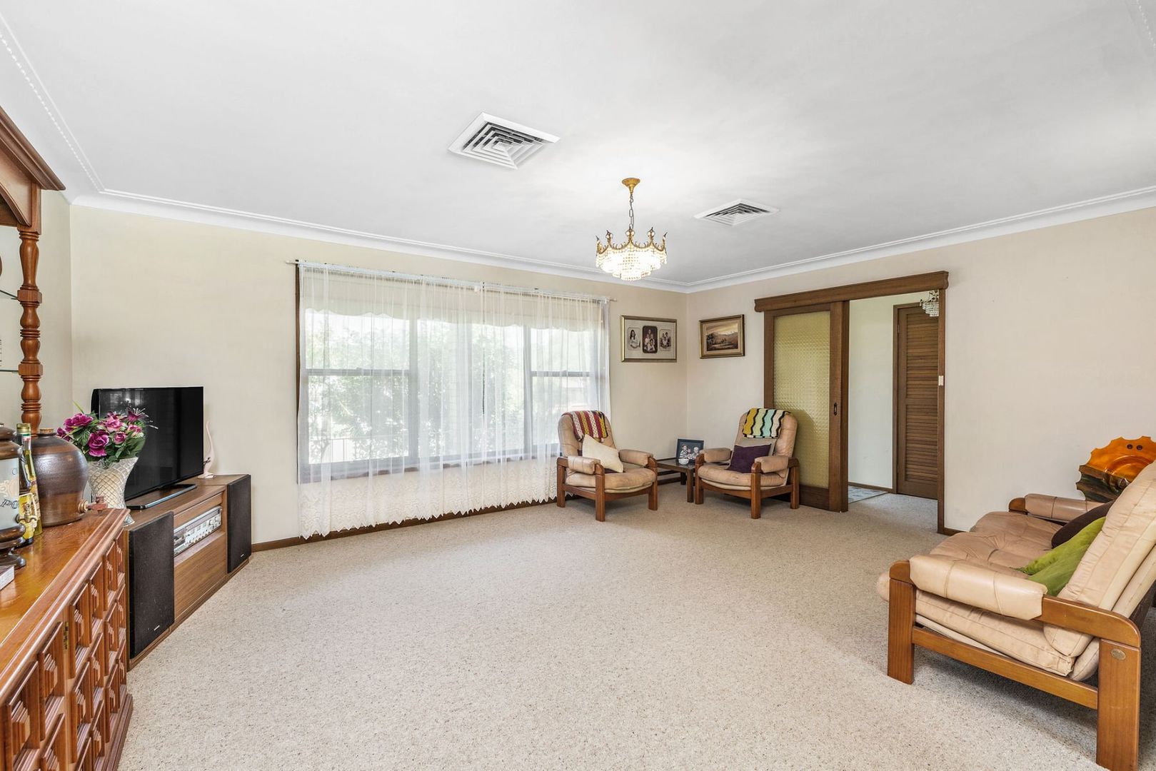 35 Regal Way, Valentine NSW 2280, Image 2