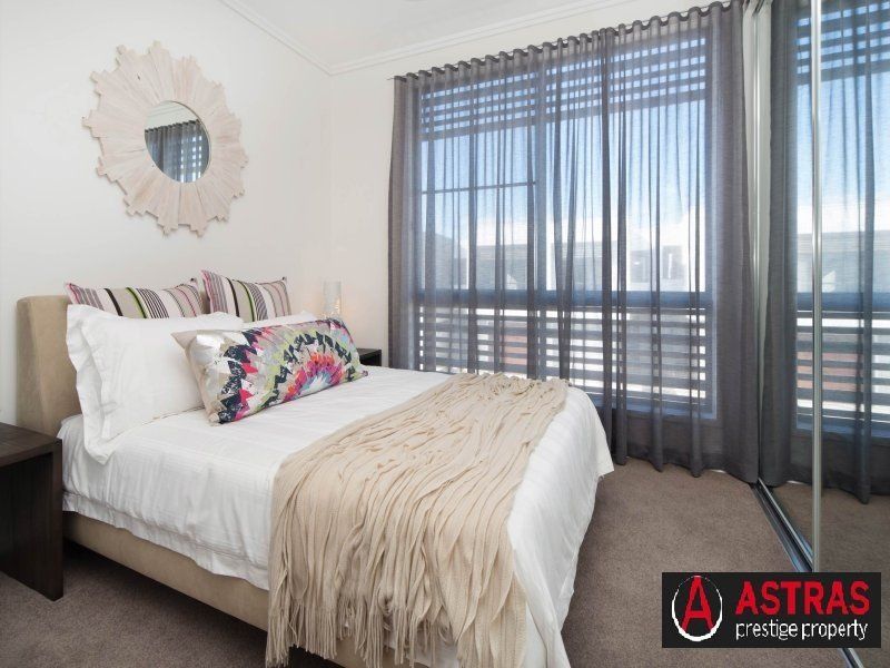 75 The Garden Way, Robina QLD 4226, Image 2