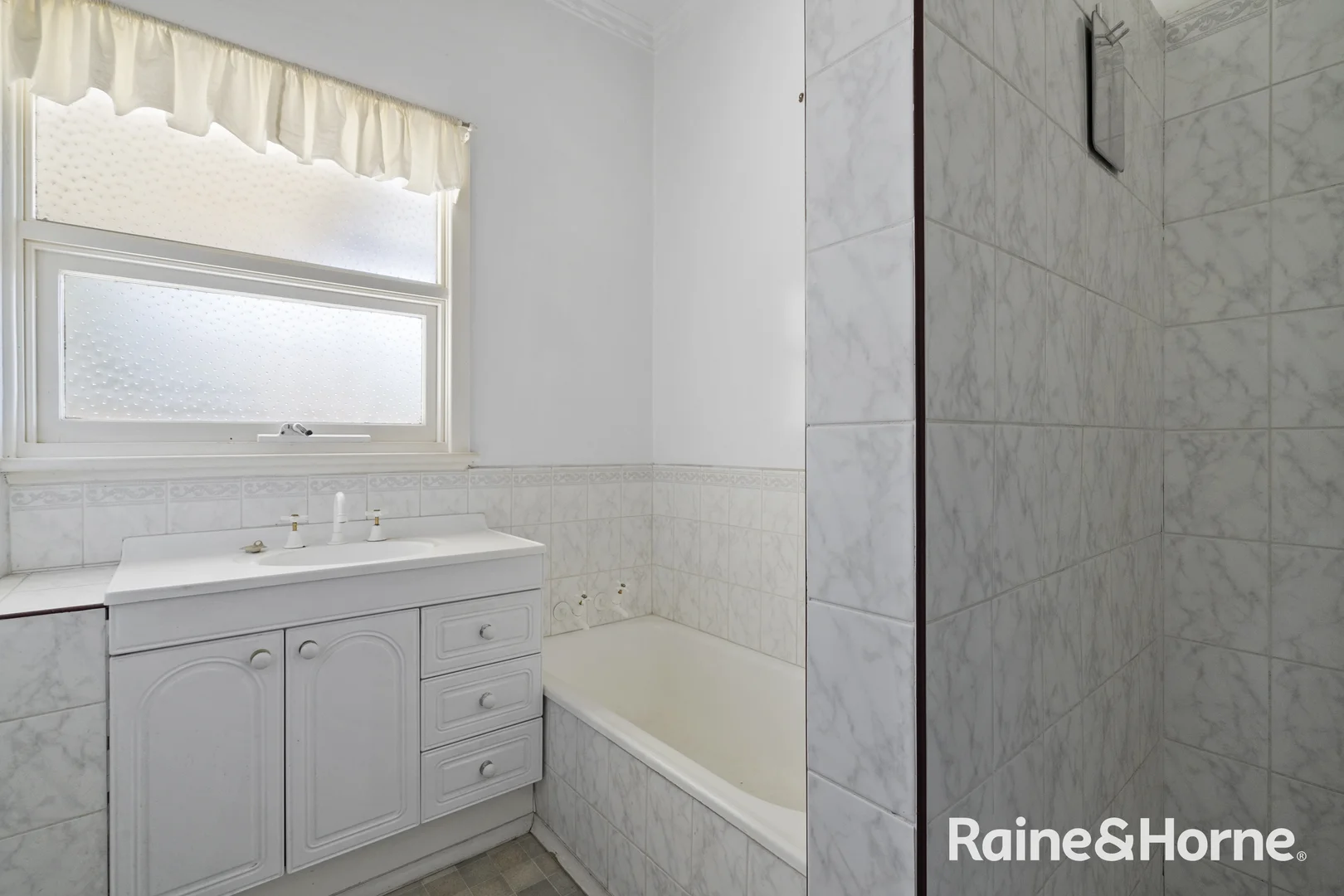 Additional image 11 of 5 Gully Road, Dodges Ferry TAS 7173