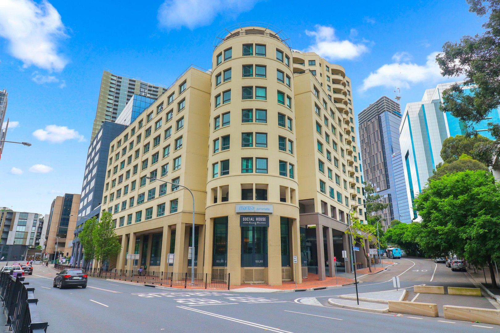 1 bedrooms Apartment / Unit / Flat in 517/1-3 Valentine Avenue PARRAMATTA NSW, 2150