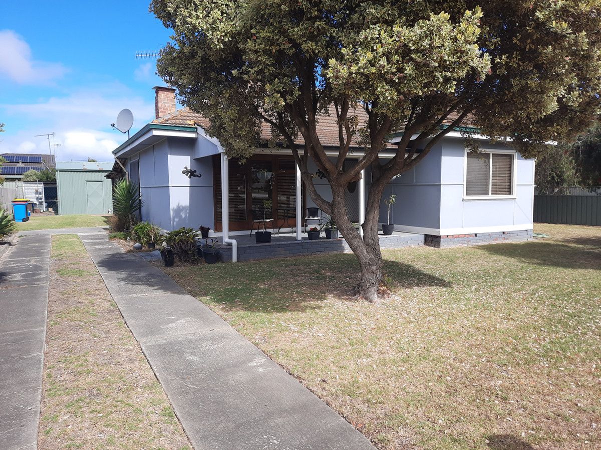 15 Carbine Street, Orana WA 6330, Image 1