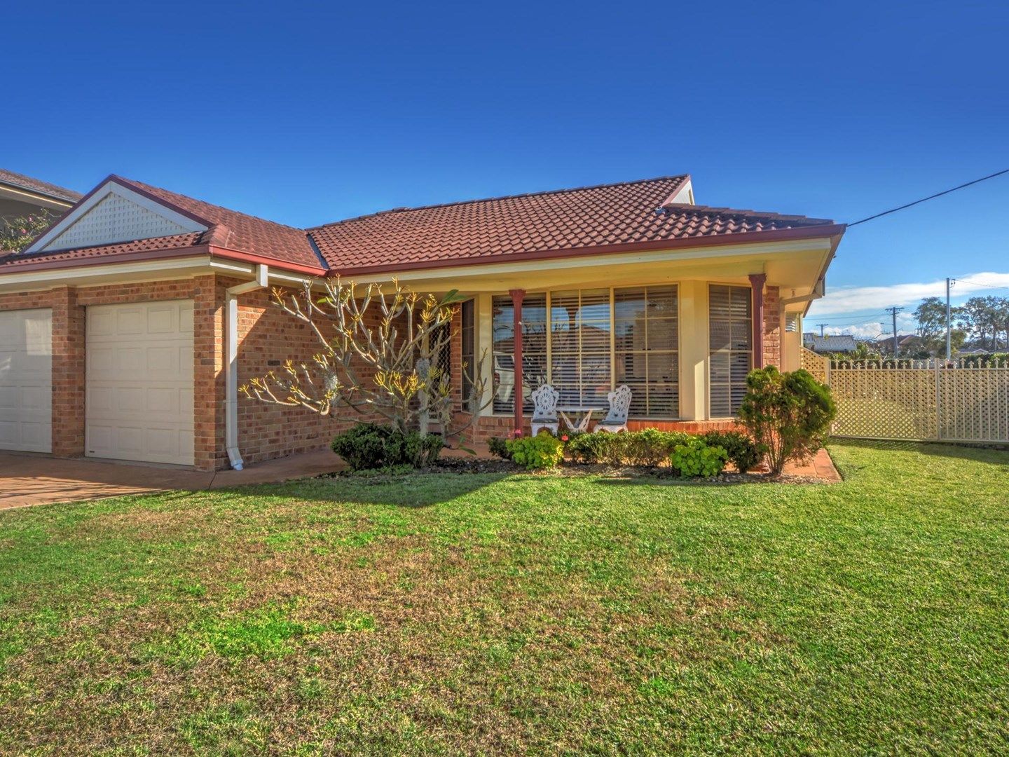 15 Oval Drive, Shoalhaven Heads Property History & Address Research