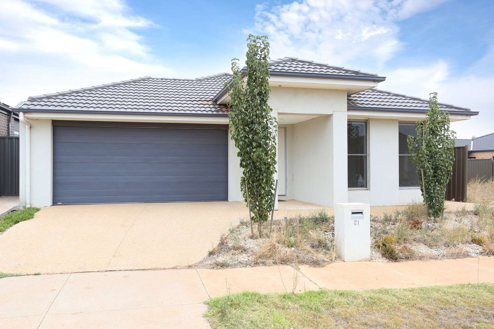 4 bedrooms House in 21 Marble Drive COBBLEBANK VIC, 3338