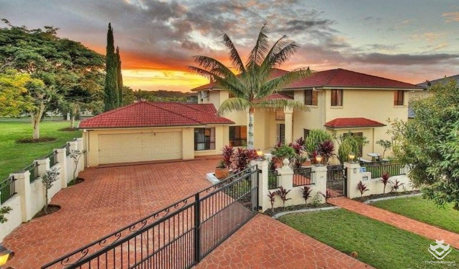 5 bedrooms House in 19 Coventry Place SUNNYBANK HILLS QLD, 4109