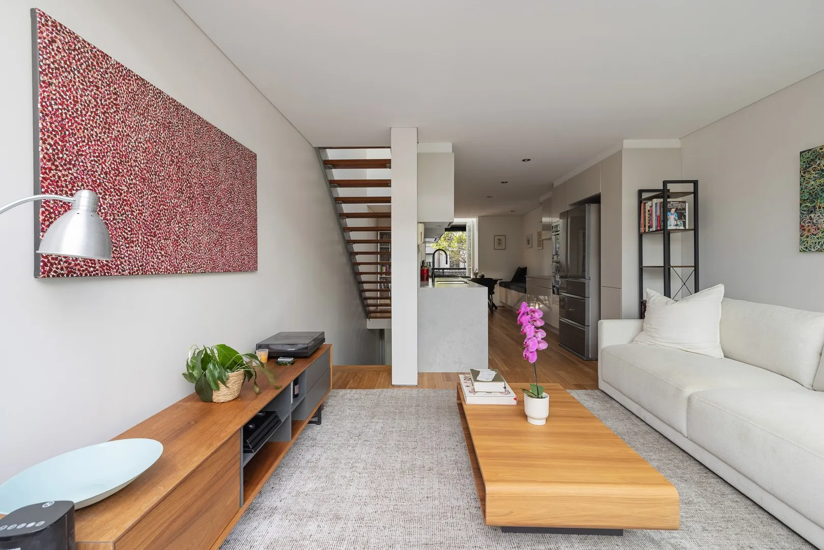 Contemporary apartment in prime city-fringe address, Darlinghurst