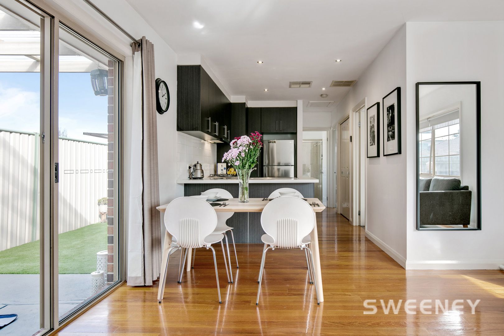 3/4 Richards Court, Brooklyn VIC 3012, Image 2