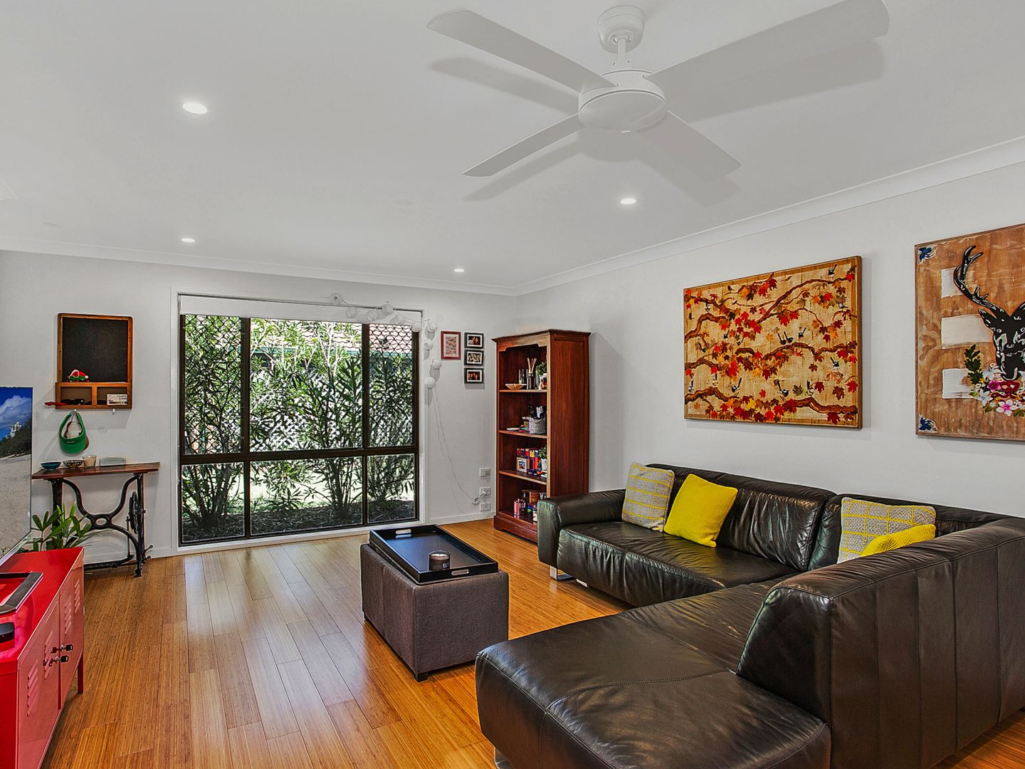 12/12 Landau Court, Miami QLD 4220, Image 2