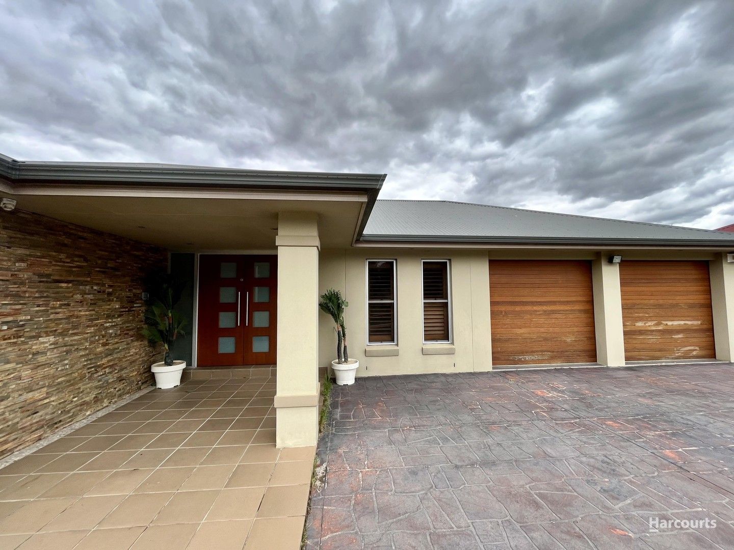 5 bedrooms House in 12 The Retreat BRINGELLY NSW, 2556