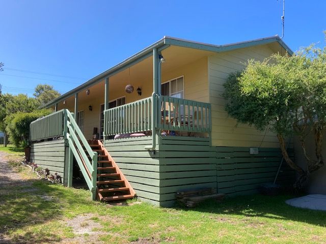 2 bedrooms House in 73 Mcindoe Avenue VENUS BAY VIC, 3956