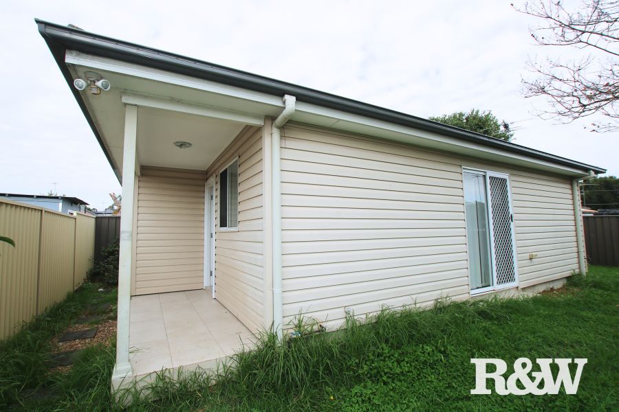 2 bedrooms House in 37A Wattle Street NORTH ST MARYS NSW, 2760