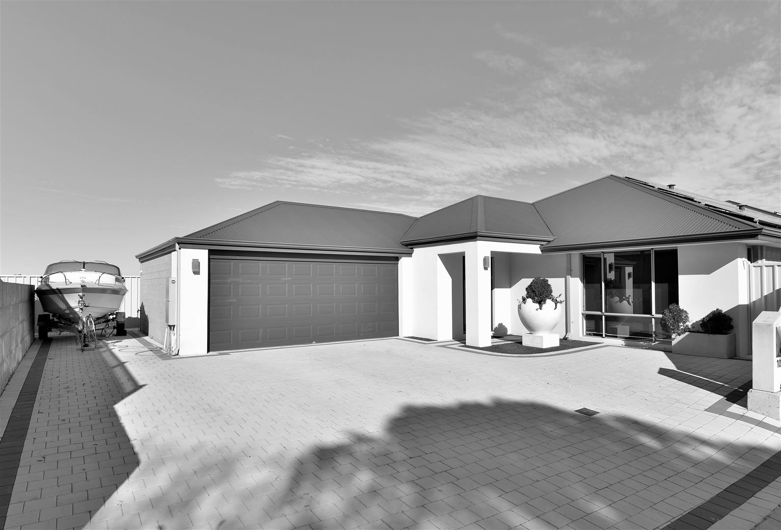 10 Roden Close, Madora Bay WA 6210, Image 0