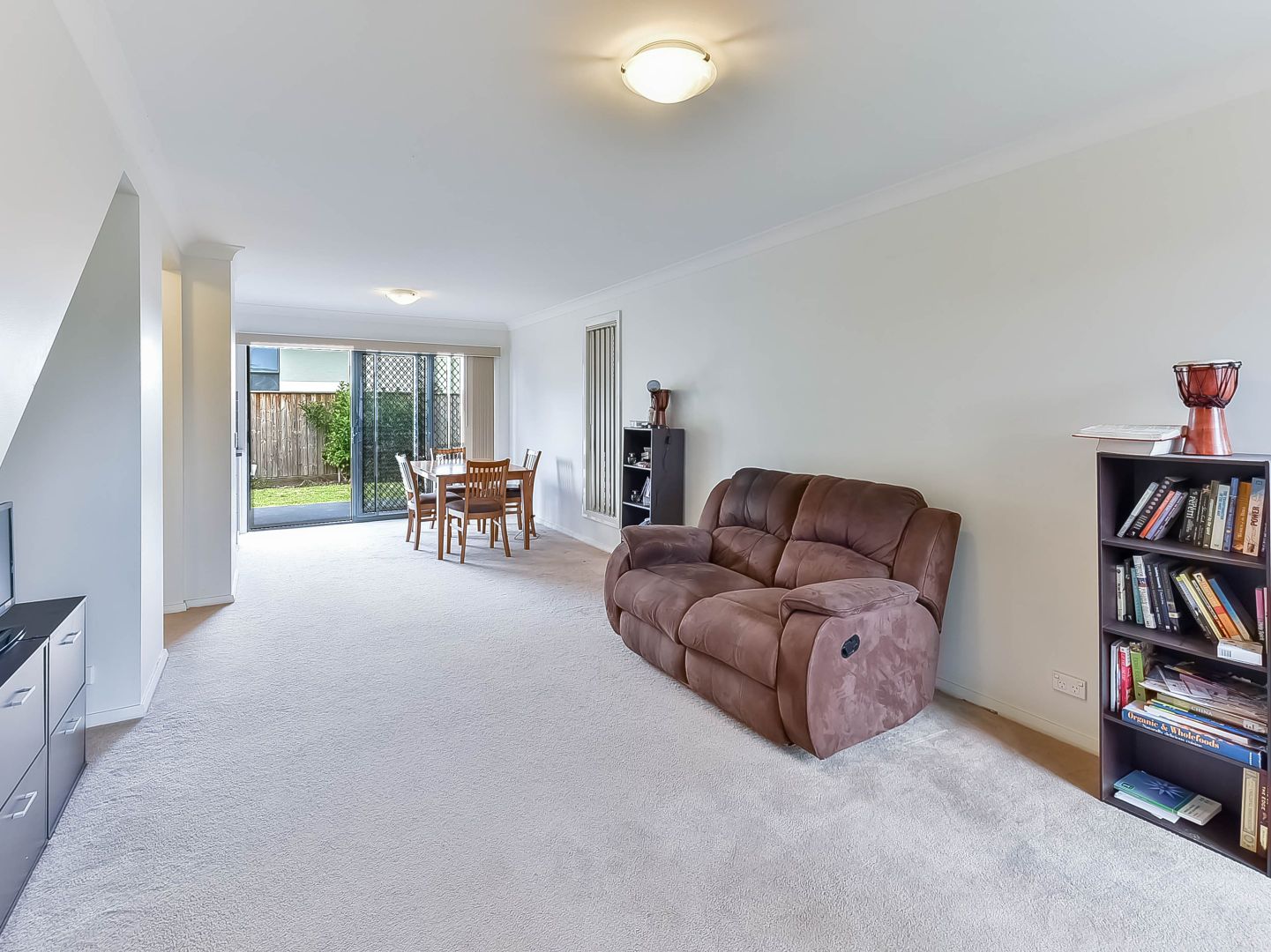 40 Sovereign Circuit, Glenfield NSW 2167, Image 2