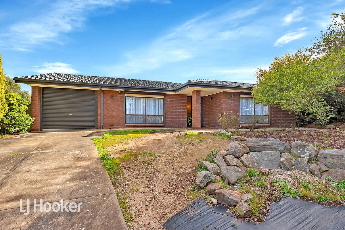 4 bedrooms House in 34 Trevithick Crescent REDWOOD PARK SA, 5097