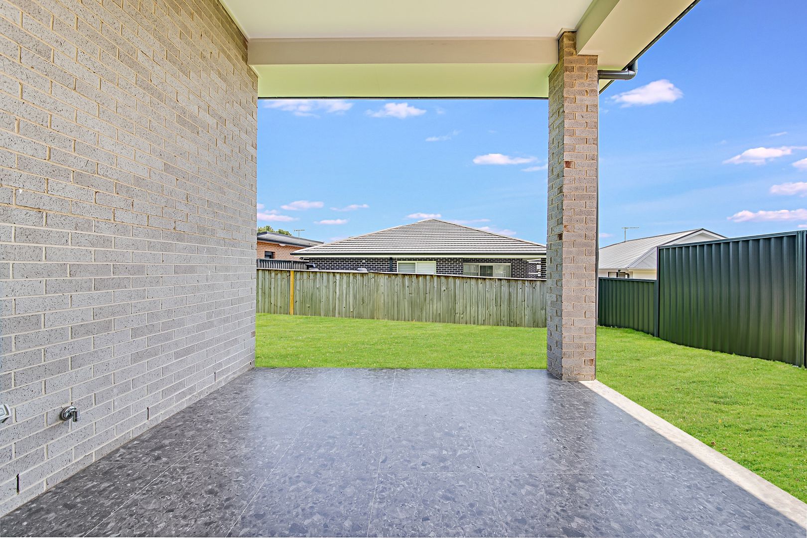 10 Travellers Way, Tahmoor NSW 2573, Image 2