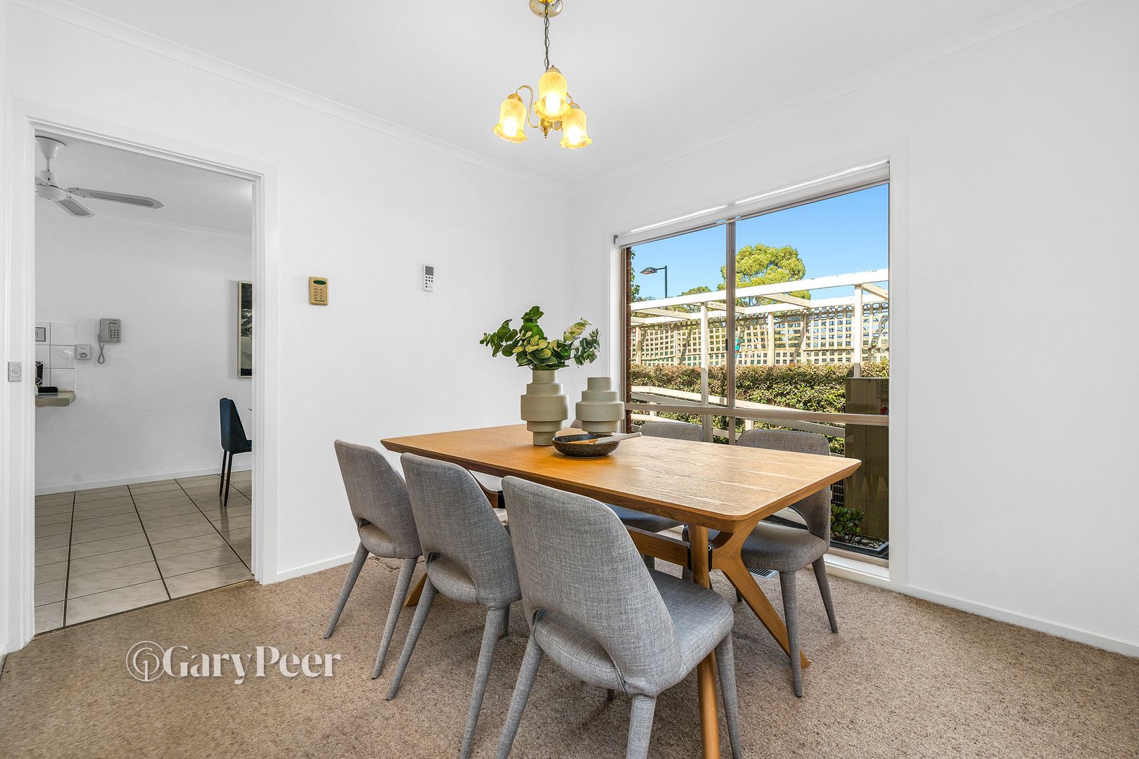 1/2 Charlton Street, Bentleigh VIC 3204, Image 2