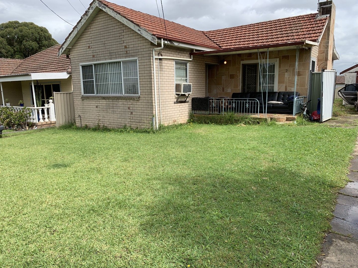 2 bedrooms House in Tuncoee Rd VILLAWOOD NSW, 2163