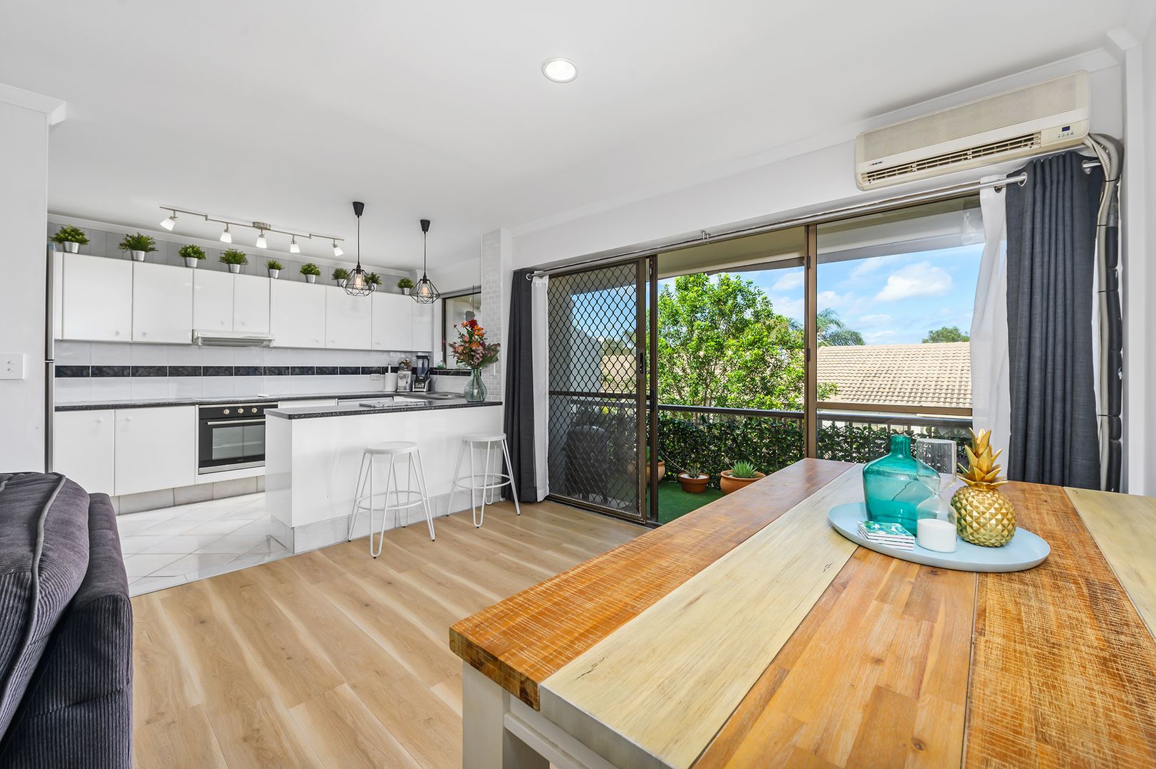 76/111 Markeri Street, Mermaid Waters Property History & Address