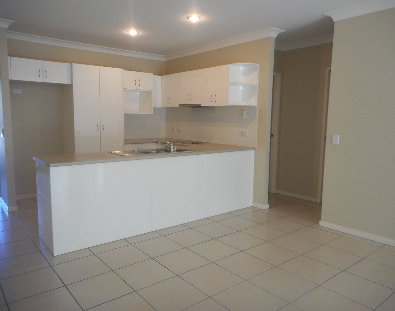 8/37-39 Solar St, Beenleigh QLD 4207, Image 2