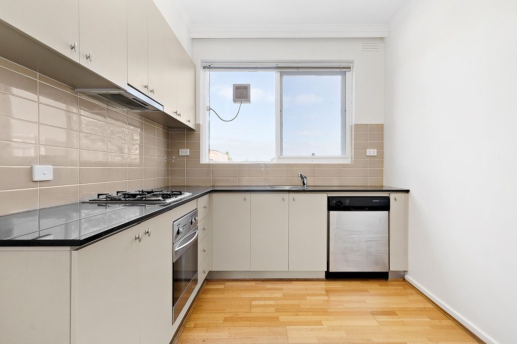 3 bedrooms Apartment / Unit / Flat in 7/2 Hertford Street ST KILDA EAST VIC, 3183