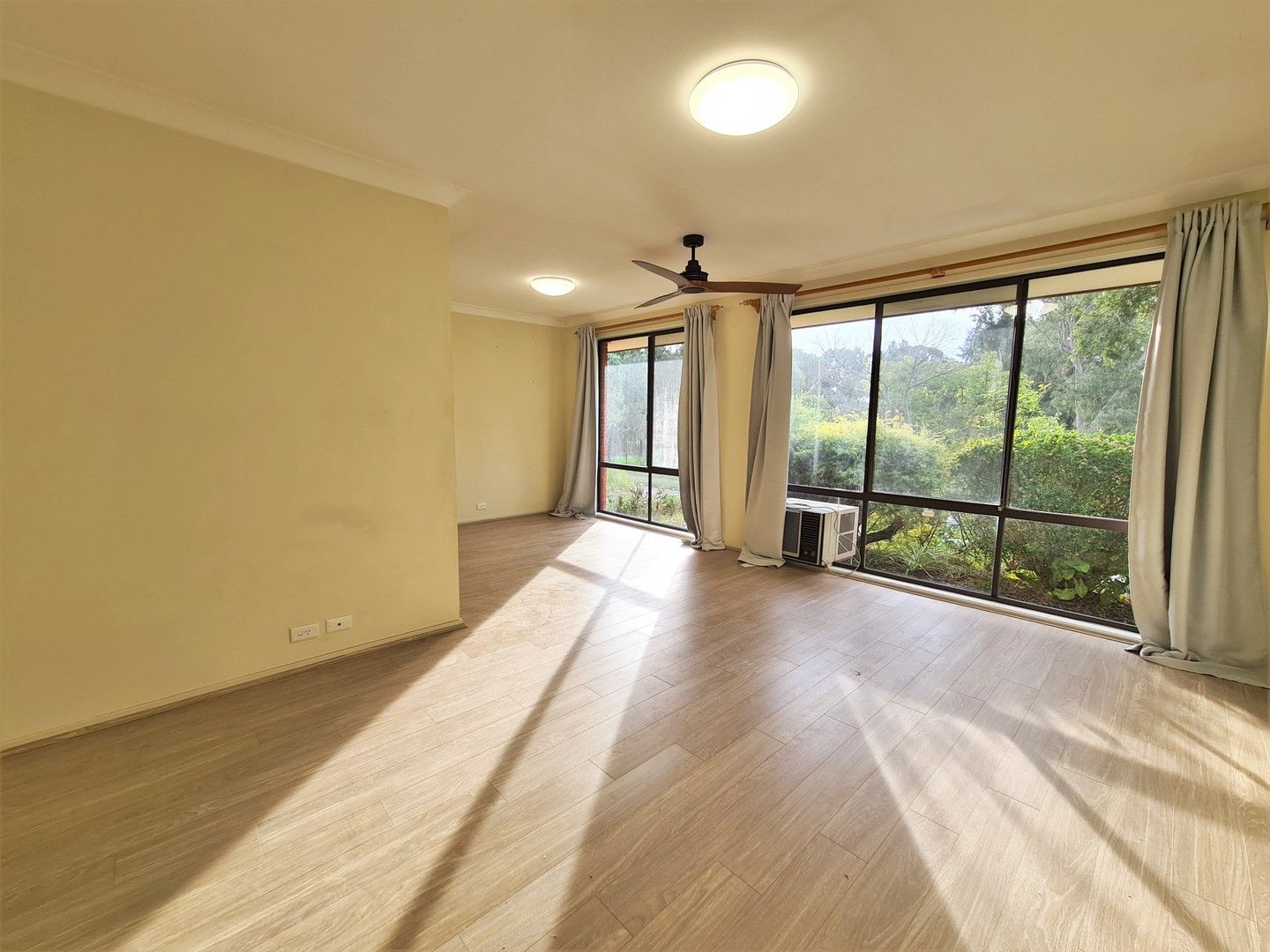 4 bedrooms House in 31 Pendley Crescent QUAKERS HILL NSW, 2763