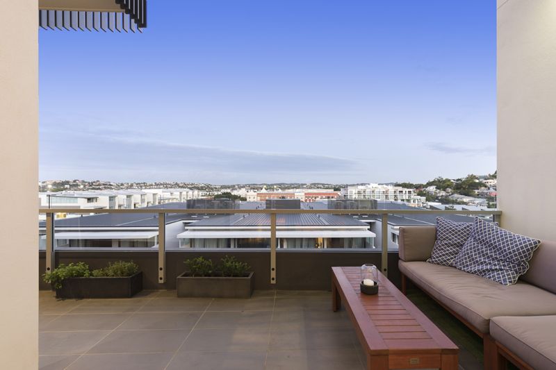 1006/53 Wyandra Street, Teneriffe QLD 4005, Image 2