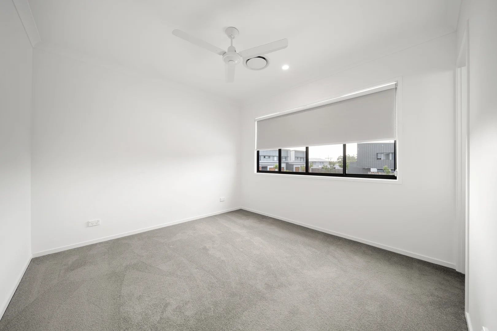 Additional image 7 of 27/2 College Court, Little Mountain QLD 4551