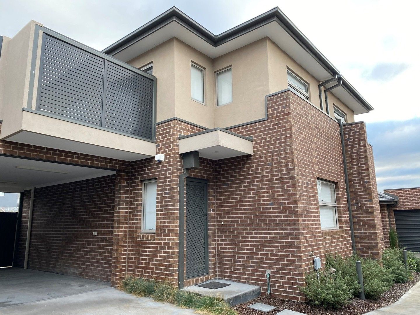 2 bedrooms Townhouse in 4/9 Harbury Street RESERVOIR VIC, 3073