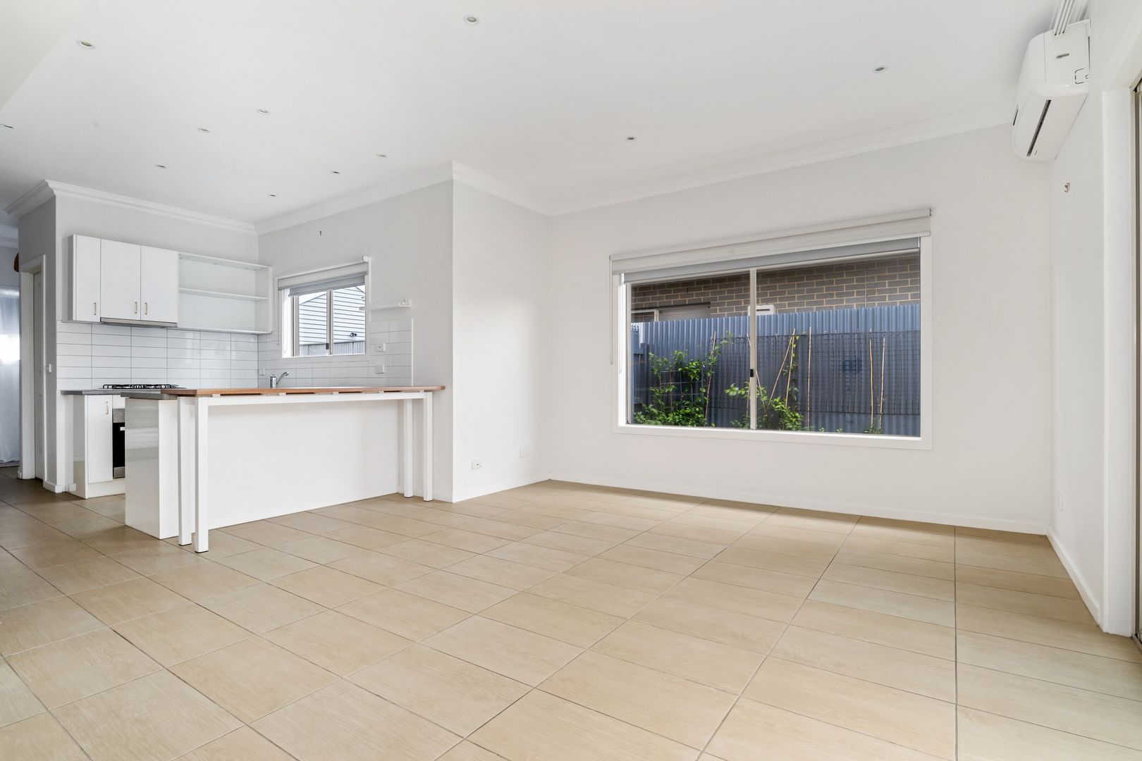 2/72 Arundel Avenue, Reservoir VIC 3073, Image 1