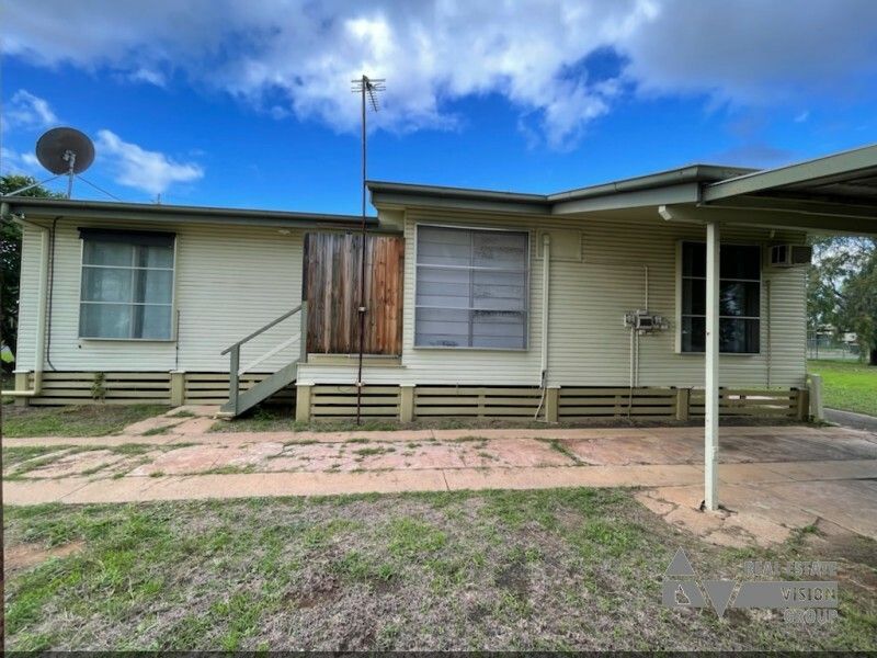 25 Bean Street, Blackwater QLD 4717