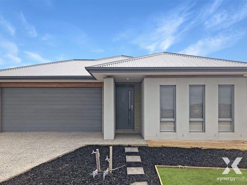 4 bedrooms House in 18 Yang Road MAMBOURIN VIC, 3024