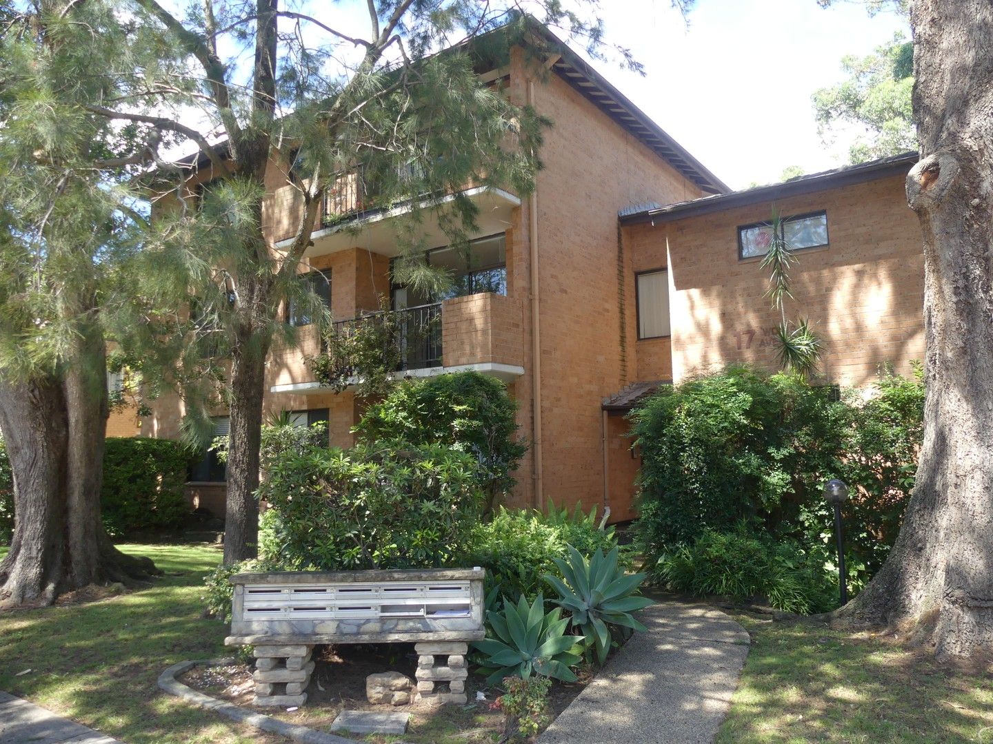 2 bedrooms Apartment / Unit / Flat in 5/17 Woids Avenue HURSTVILLE NSW, 2220